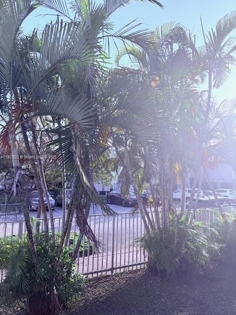 待售: $1,350,000 (0 贝兹, 0 浴室, 2700 平方英尺)