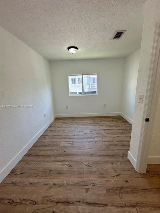 Active With Contract: $2,150 (4 beds, 4 baths, 812 Square Feet)