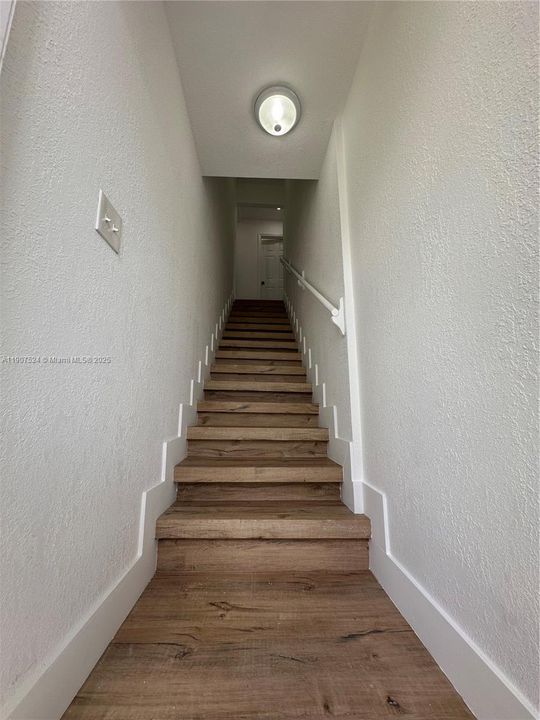 Active With Contract: $2,150 (4 beds, 4 baths, 812 Square Feet)