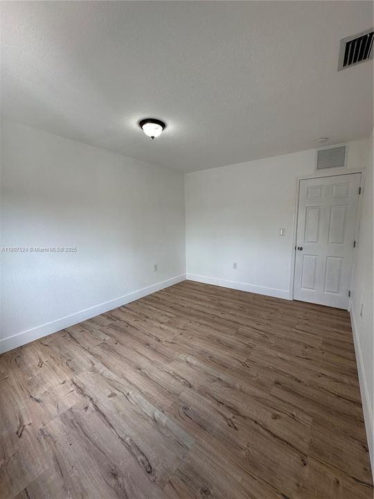 Active With Contract: $2,150 (4 beds, 4 baths, 812 Square Feet)