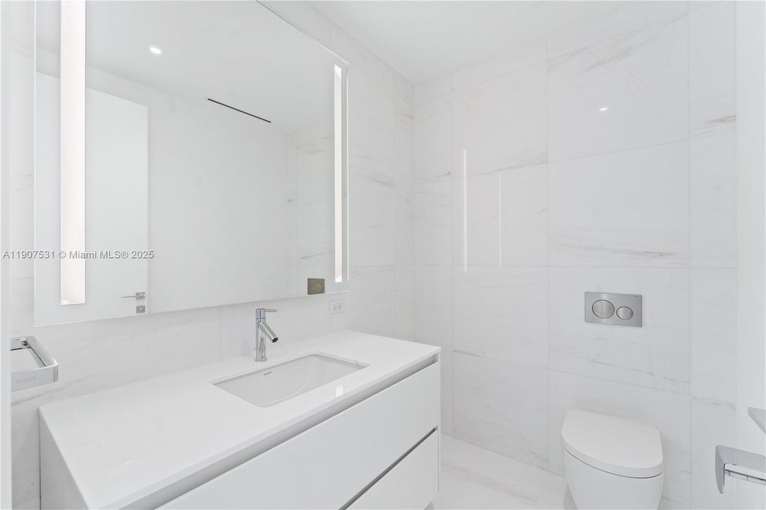 出租: $22,000 (3 贝兹, 4 浴室, 3078 平方英尺)