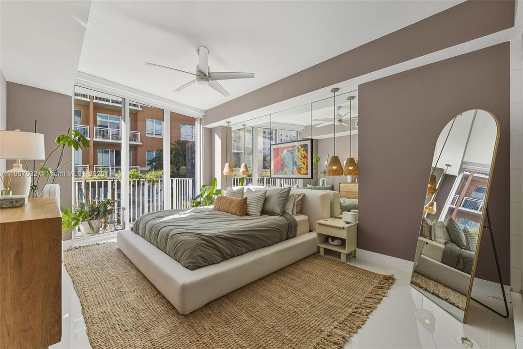 En Venta: $925,000 (2 camas, 2 baños, 1637 Pies cuadrados)