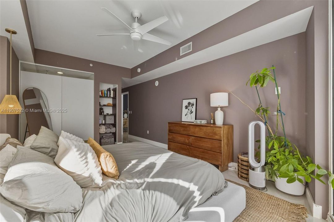 En Venta: $925,000 (2 camas, 2 baños, 1637 Pies cuadrados)