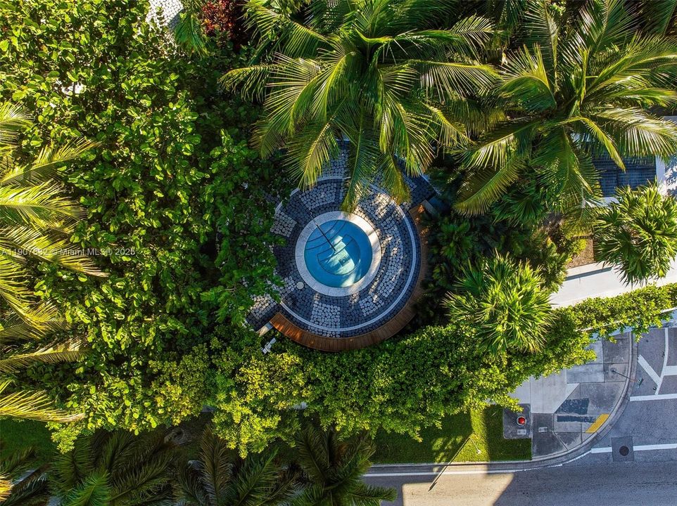 En Venta: $925,000 (2 camas, 2 baños, 1637 Pies cuadrados)