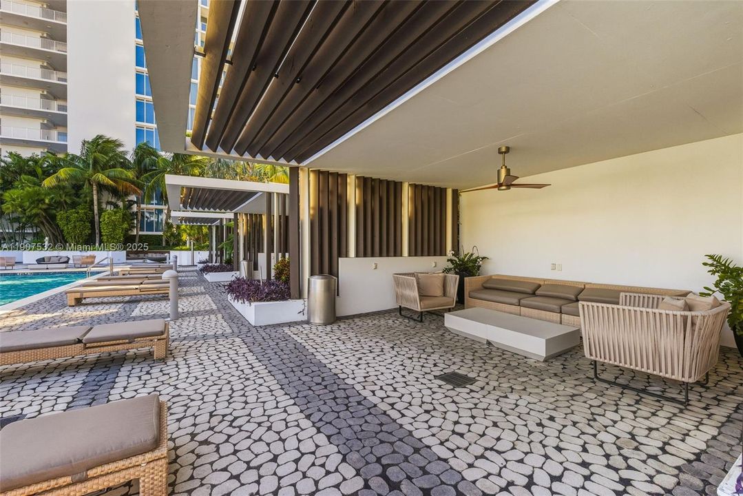 En Venta: $925,000 (2 camas, 2 baños, 1637 Pies cuadrados)