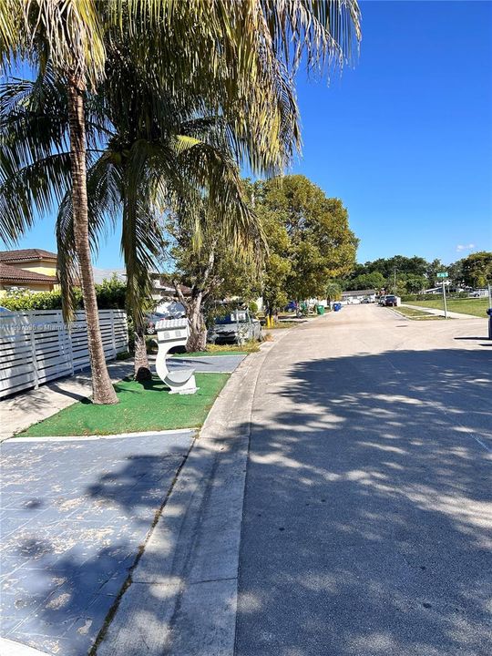 待售: $739,700 (4 贝兹, 2 浴室, 1932 平方英尺)