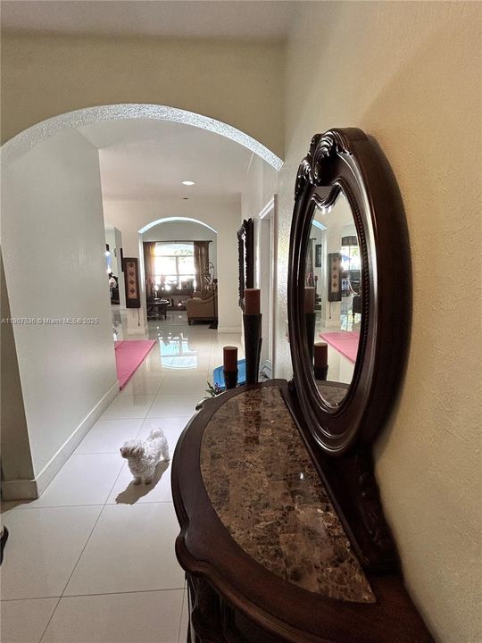 待售: $739,700 (4 贝兹, 2 浴室, 1932 平方英尺)