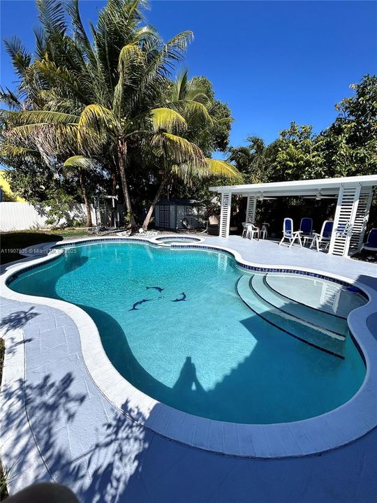 待售: $739,700 (4 贝兹, 2 浴室, 1932 平方英尺)