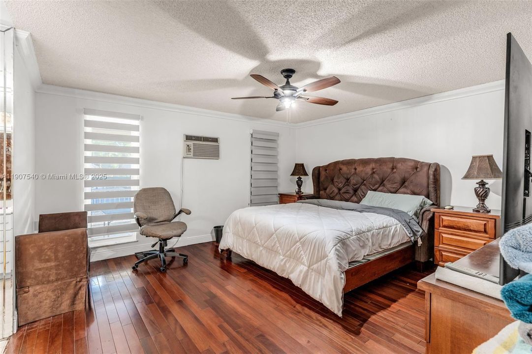 Active With Contract: $1,185,000 (4 beds, 4 baths, 2593 Square Feet)