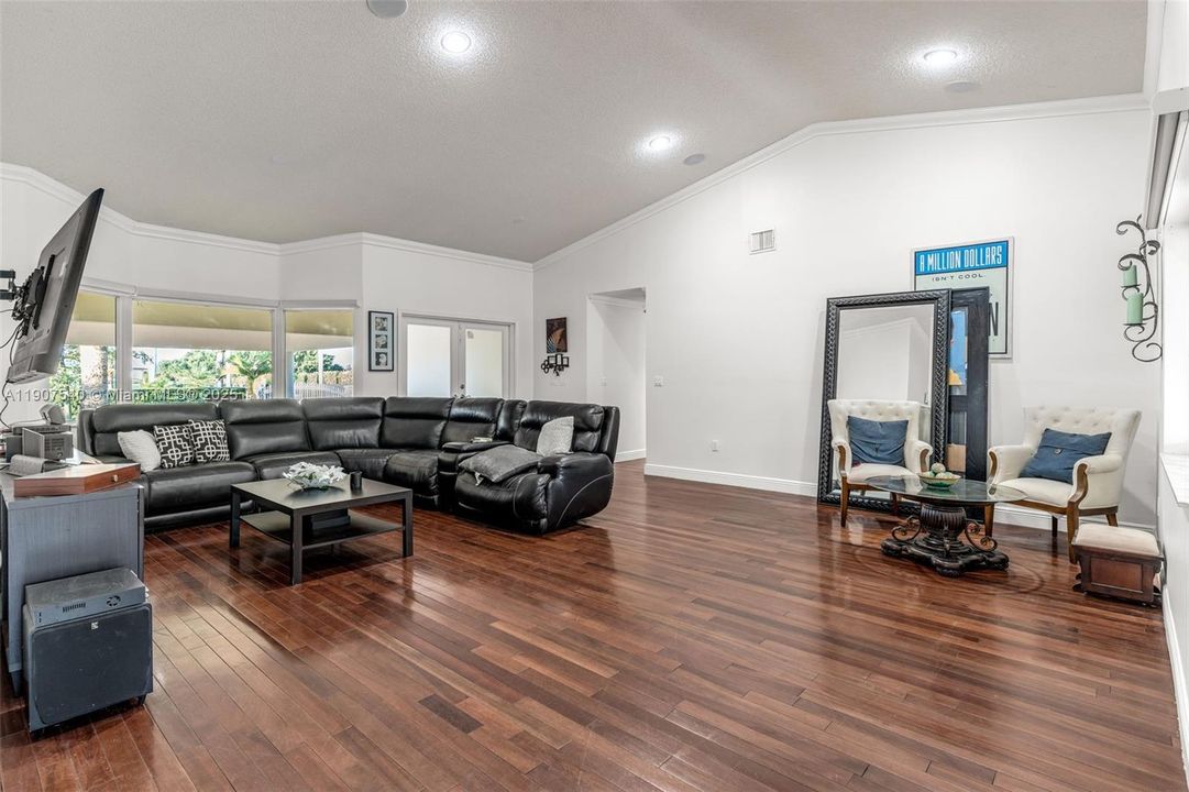 Active With Contract: $1,185,000 (4 beds, 4 baths, 2593 Square Feet)