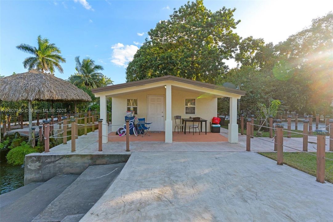 Active With Contract: $1,185,000 (4 beds, 4 baths, 2593 Square Feet)