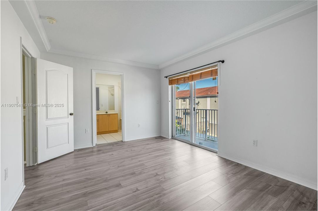 Activo con contrato: $2,500 (2 camas, 2 baños, 1313 Pies cuadrados)