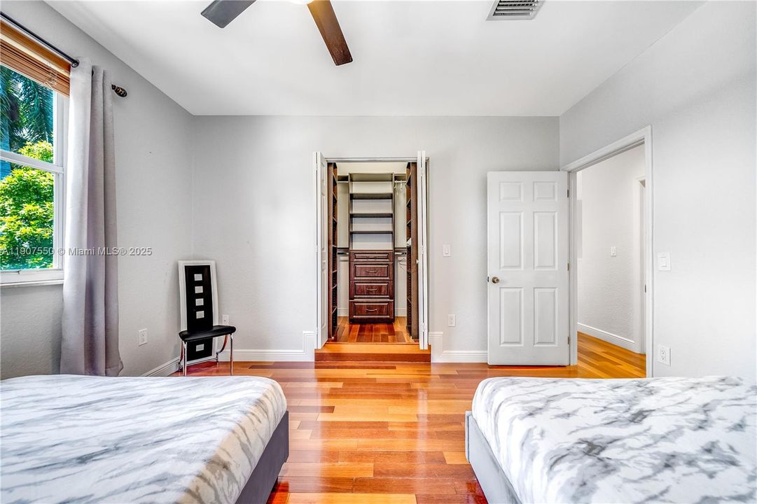 В аренду: $7,000 (3 спален, 2 ванн, 2514 Квадратных фут)