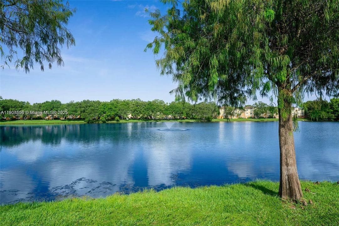 Active With Contract: $1,870 (2 beds, 1 baths, 850 Square Feet)