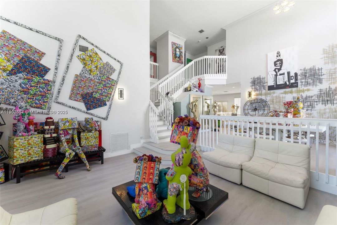 待售: $1,070,000 (6 贝兹, 4 浴室, 4432 平方英尺)