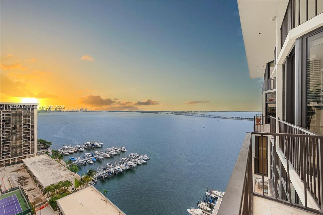 For Sale: $3,999,999 (5 beds, 5 baths, 5430 Square Feet)