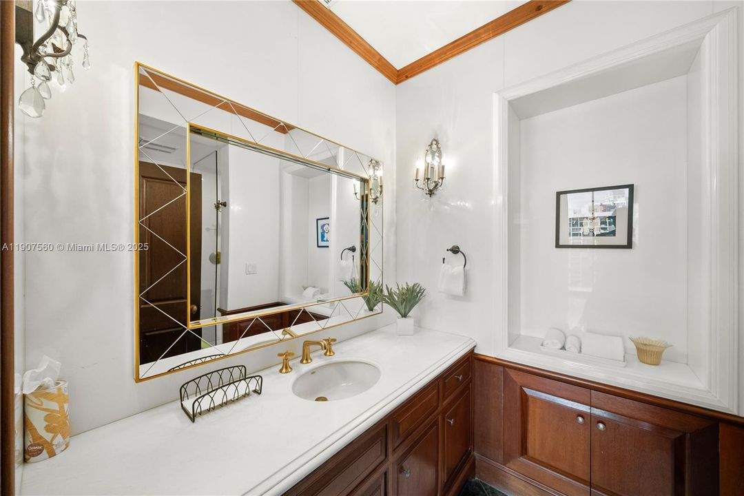 For Sale: $3,999,999 (5 beds, 5 baths, 5430 Square Feet)