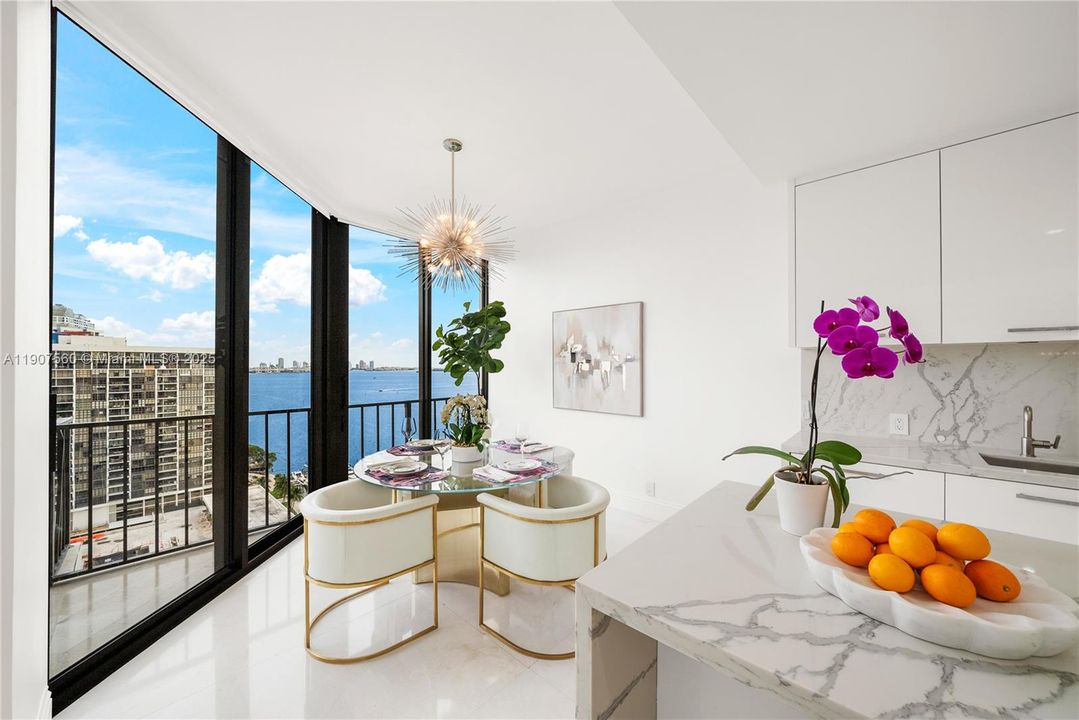 For Sale: $3,999,999 (5 beds, 5 baths, 5430 Square Feet)