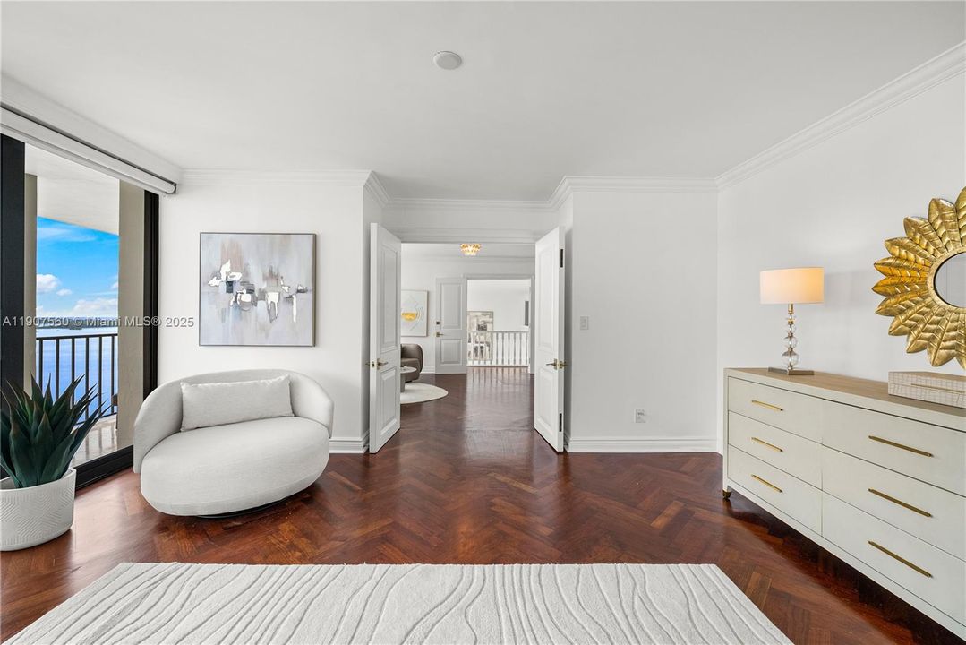 For Sale: $3,999,999 (5 beds, 5 baths, 5430 Square Feet)