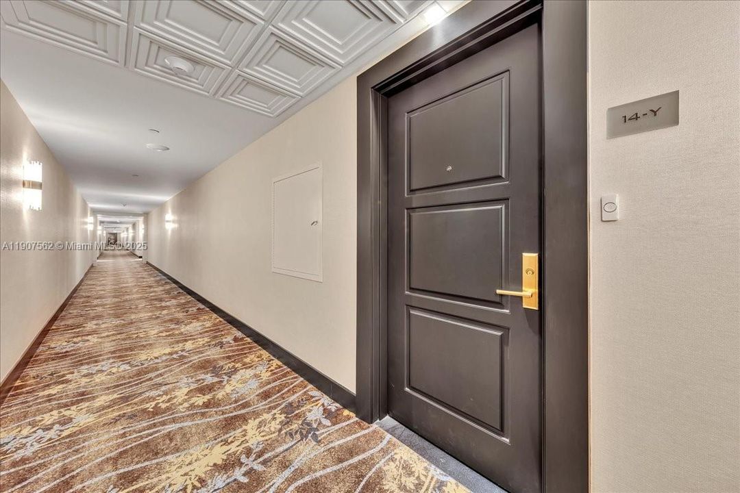 Active With Contract: $2,495,000 (2 beds, 2 baths, 1983 Square Feet)