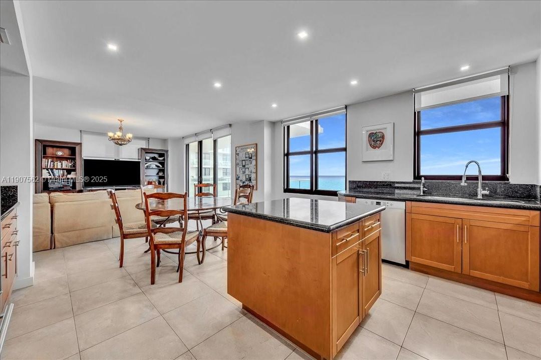 Active With Contract: $2,495,000 (2 beds, 2 baths, 1983 Square Feet)