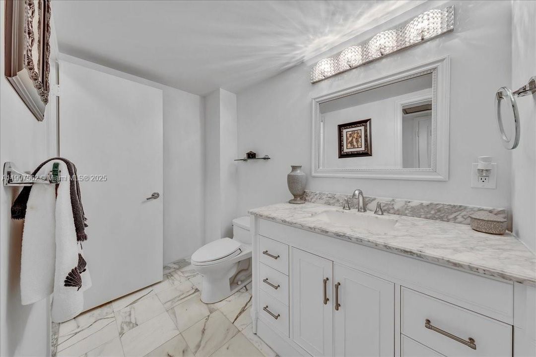 Active With Contract: $2,495,000 (2 beds, 2 baths, 1983 Square Feet)