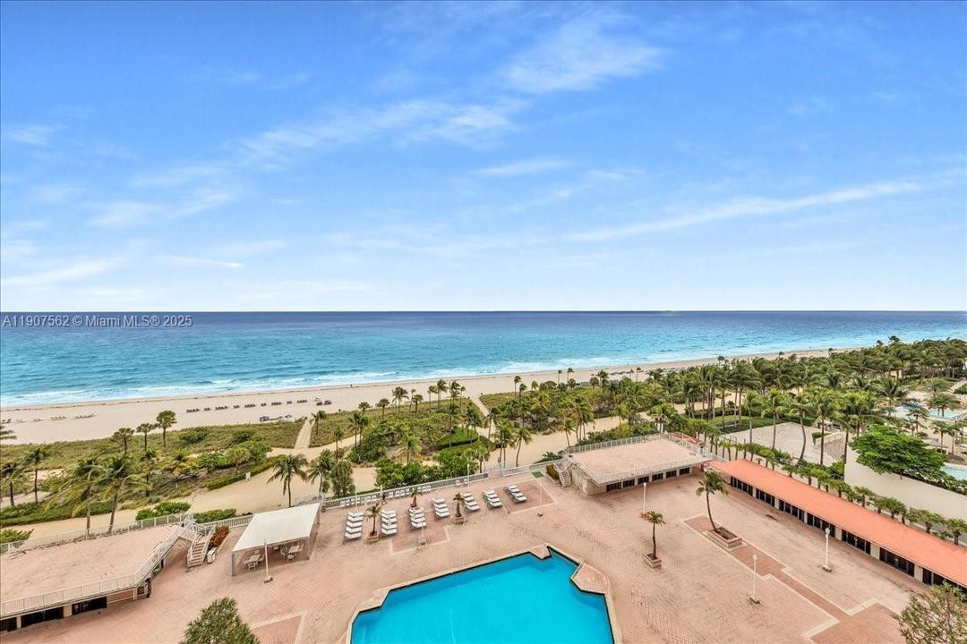 Active With Contract: $2,495,000 (2 beds, 2 baths, 1983 Square Feet)