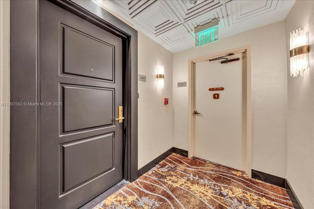 Active With Contract: $2,495,000 (2 beds, 2 baths, 1983 Square Feet)