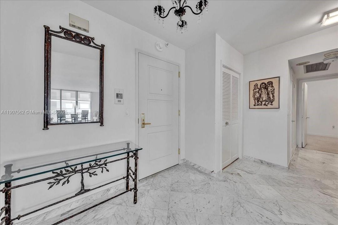 Active With Contract: $2,495,000 (2 beds, 2 baths, 1983 Square Feet)