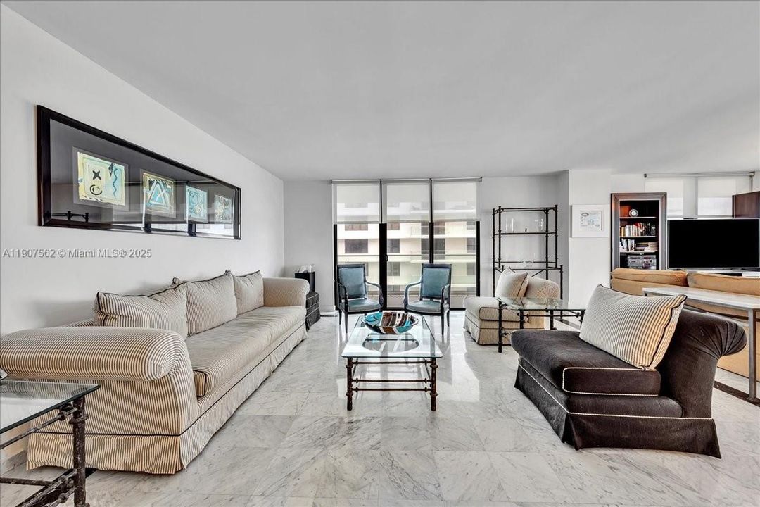 Active With Contract: $2,495,000 (2 beds, 2 baths, 1983 Square Feet)