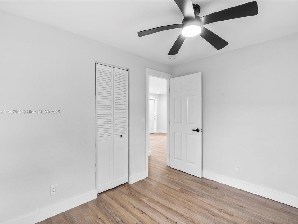 Active With Contract: $279,000 (2 beds, 1 baths, 0 Square Feet)