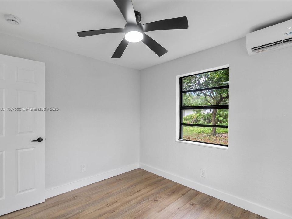 Active With Contract: $279,000 (2 beds, 1 baths, 0 Square Feet)