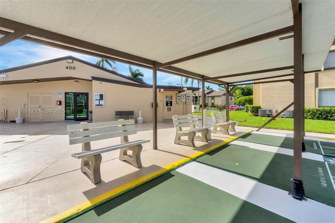 For Sale: $160,000 (2 beds, 2 baths, 922 Square Feet)