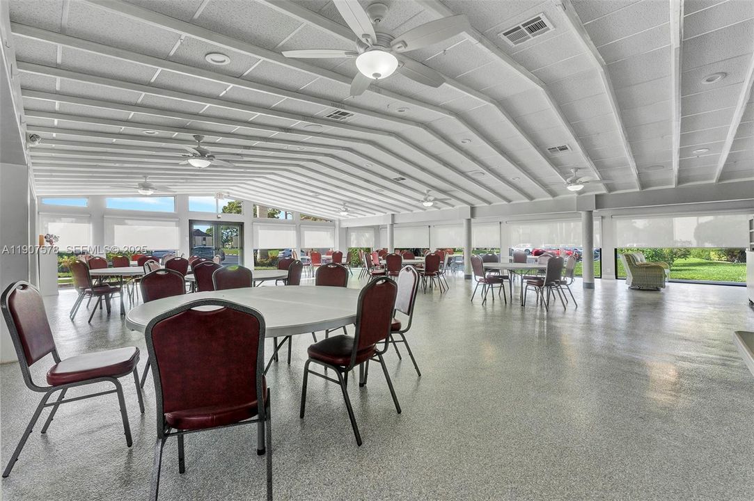 For Sale: $160,000 (2 beds, 2 baths, 922 Square Feet)