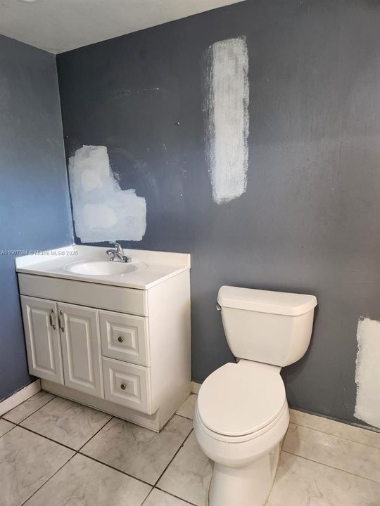 出租: $1,950 (1 贝兹, 1 浴室, 700 平方英尺)