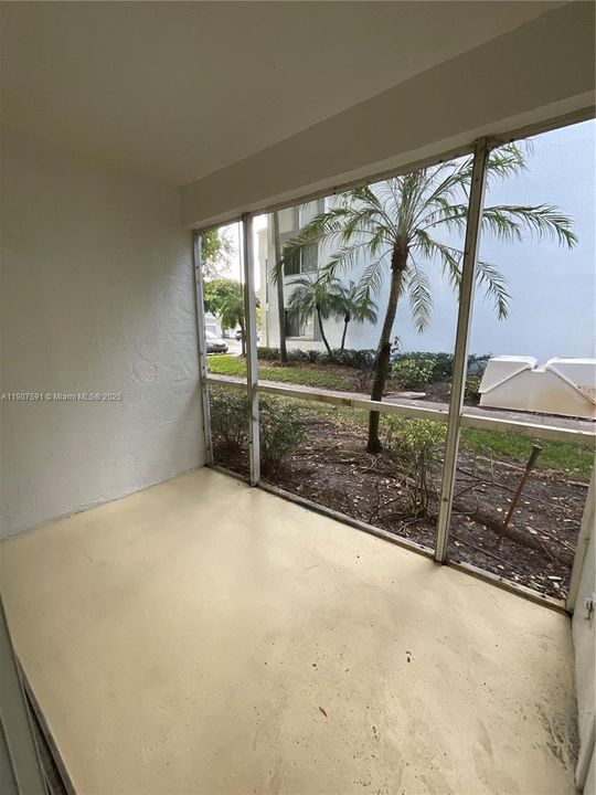 出租: $1,600 (1 贝兹, 1 浴室, 615 平方英尺)