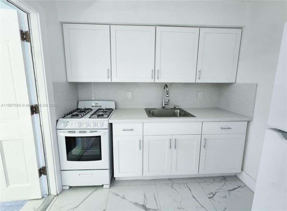 Recientemente alquilado: $1,895 (1 camas, 1 baños, 3304 Pies cuadrados)