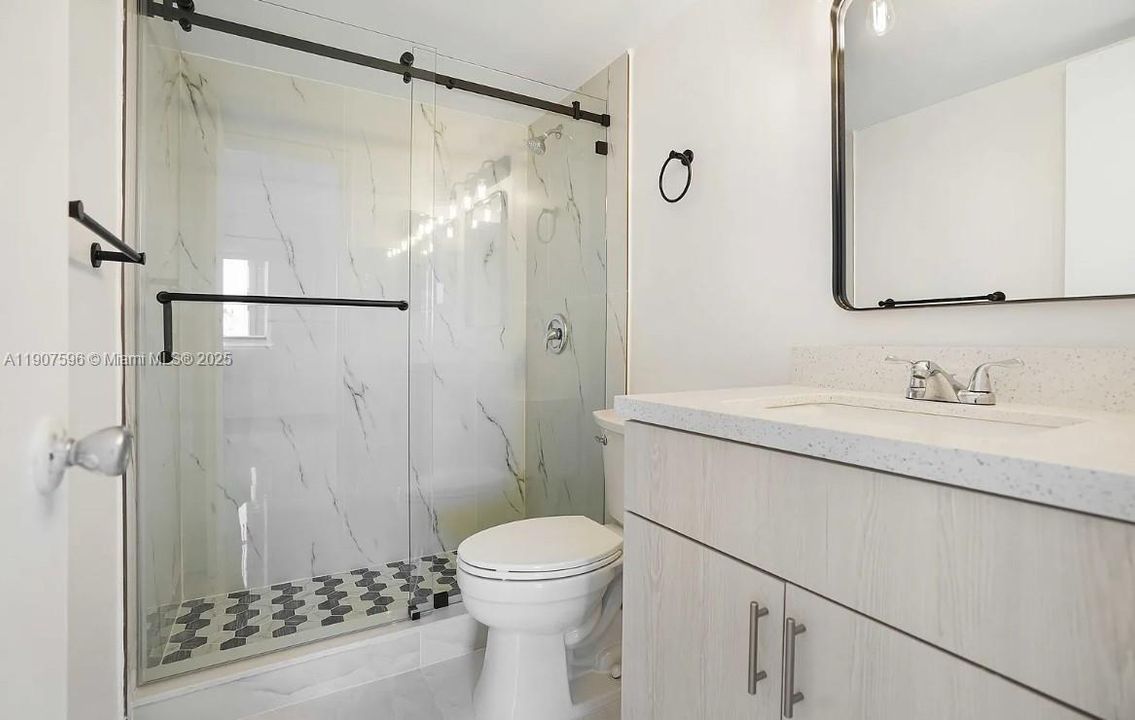 For Sale: $304,900 (2 beds, 2 baths, 980 Square Feet)