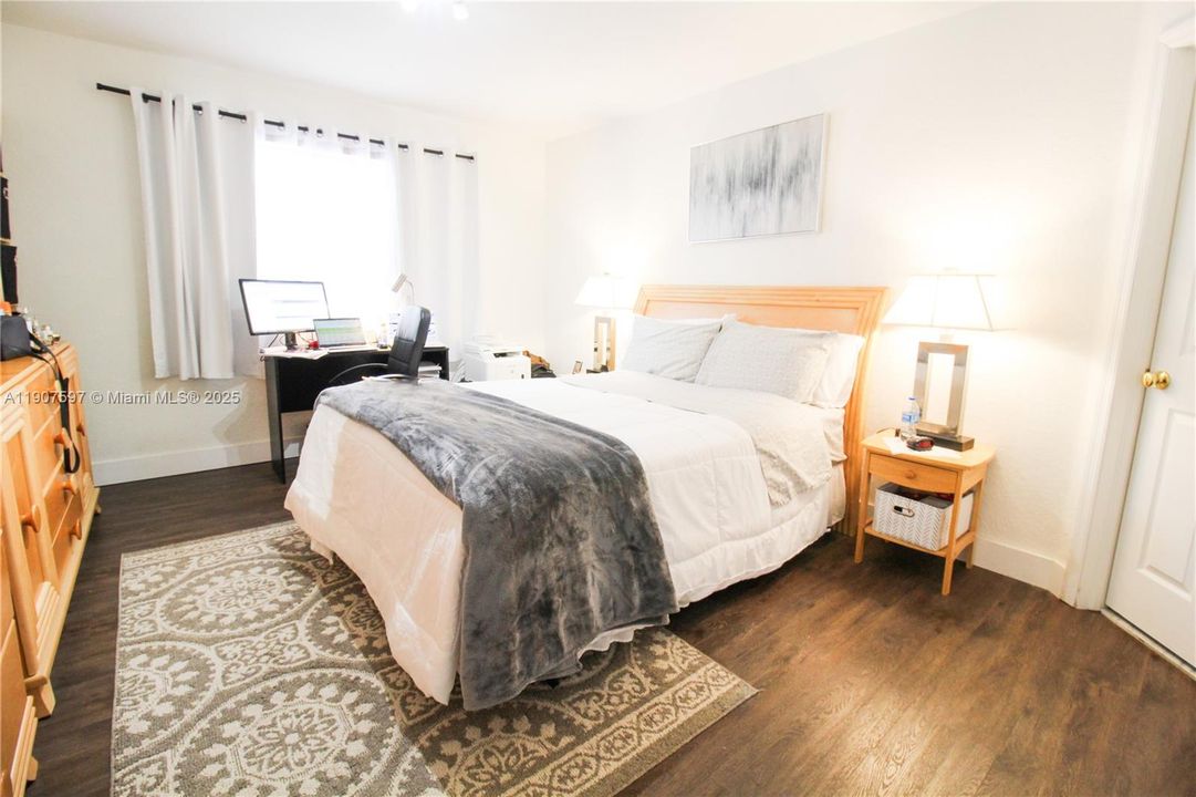 For Sale: $465,000 (3 beds, 2 baths, 1420 Square Feet)