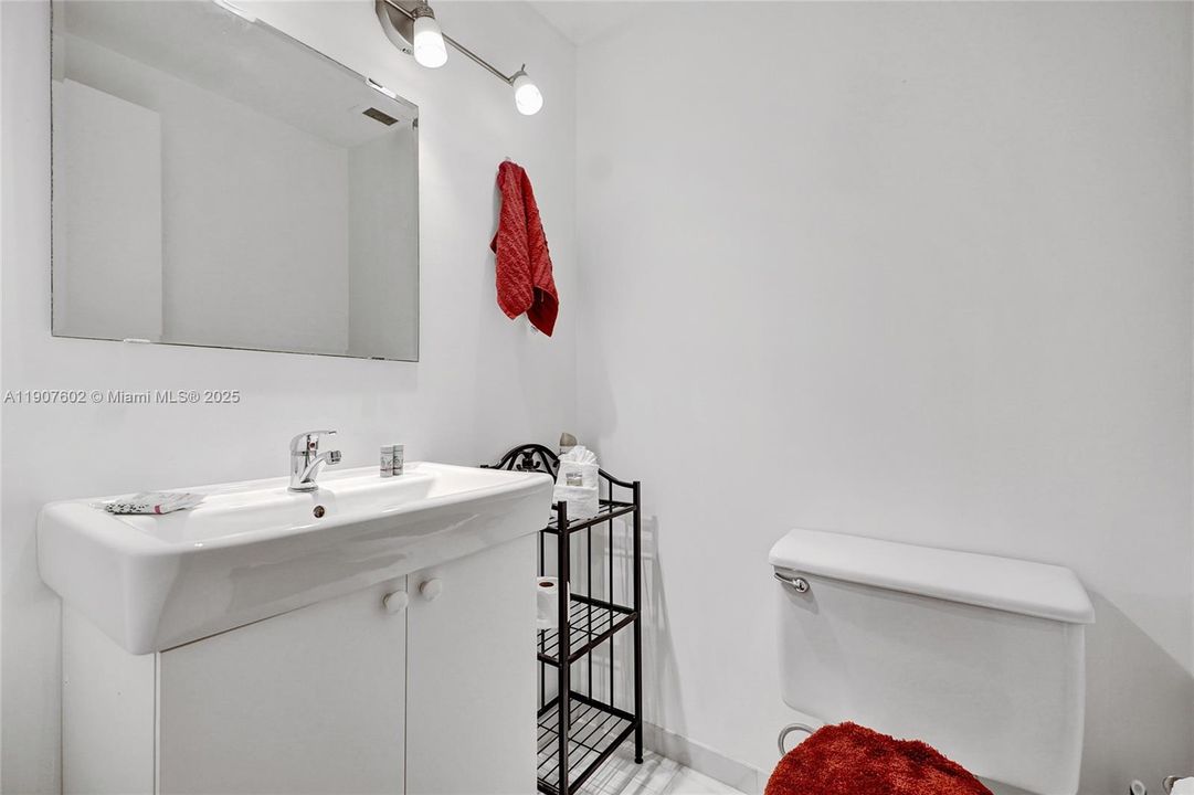 For Rent: $2,600 (1 beds, 1 baths, 762 Square Feet)