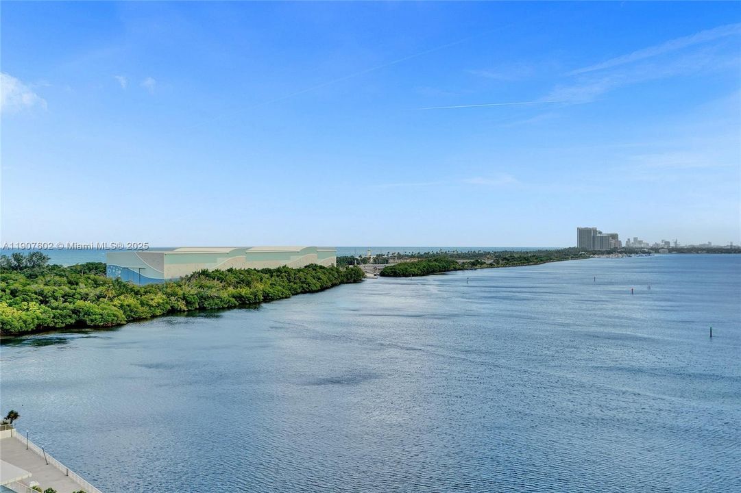 For Rent: $2,600 (1 beds, 1 baths, 762 Square Feet)