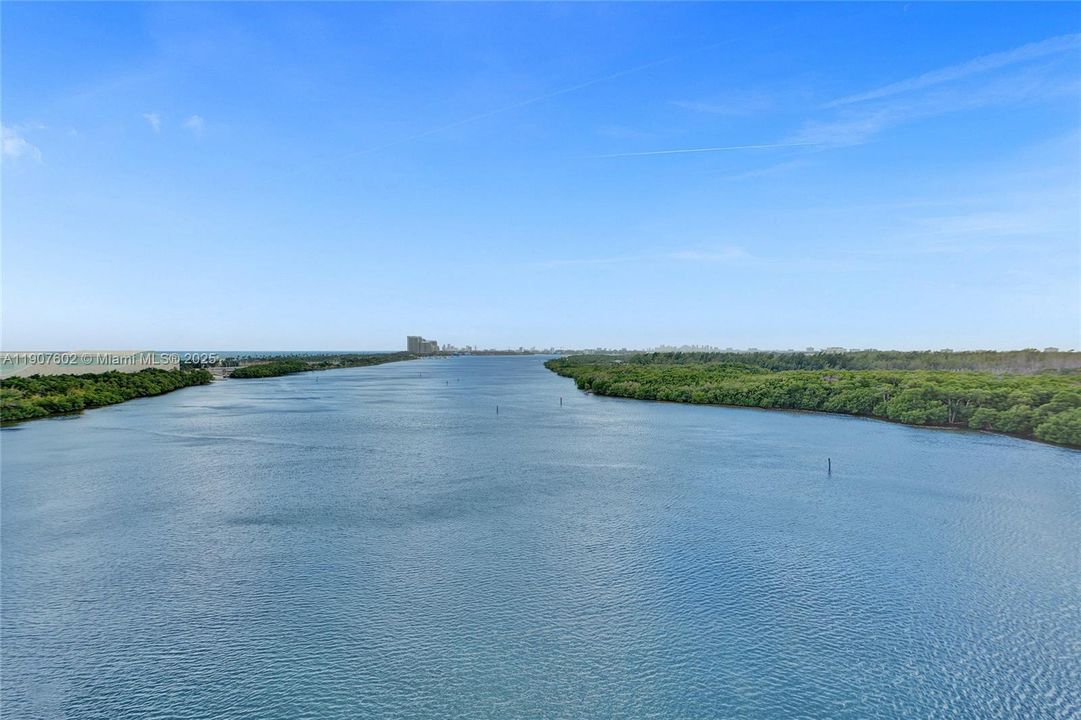 For Rent: $2,600 (1 beds, 1 baths, 762 Square Feet)