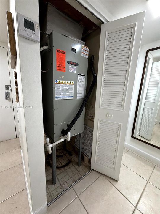 Recently Rented: $2,200 (2 beds, 2 baths, 906 Square Feet)