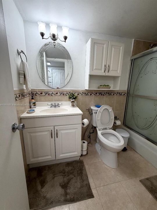 Recently Rented: $2,200 (2 beds, 2 baths, 906 Square Feet)