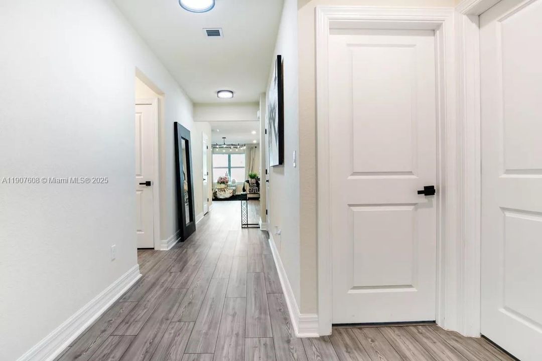 For Rent: $4,250 (4 beds, 2 baths, 1828 Square Feet)