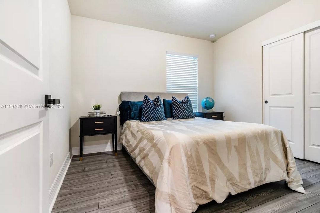 For Rent: $4,250 (4 beds, 2 baths, 1828 Square Feet)