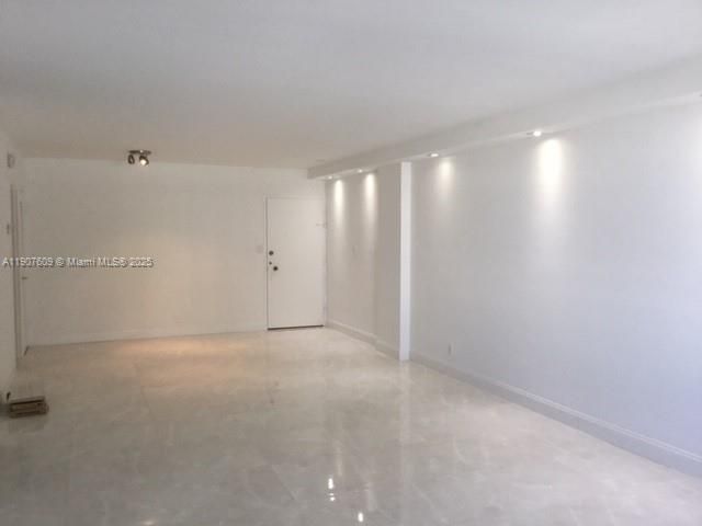 En Renta: $2,400 (1 camas, 1 baños, 918 Pies cuadrados)