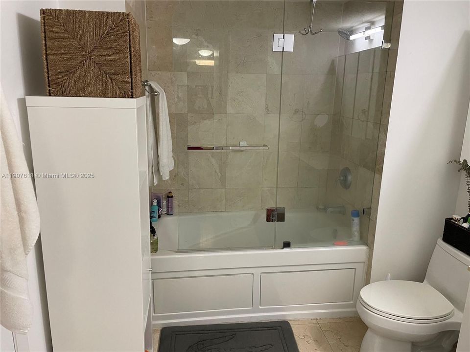 Под контрактом: $2,750 (1 спален, 1 ванн, 822 Квадратных фут)