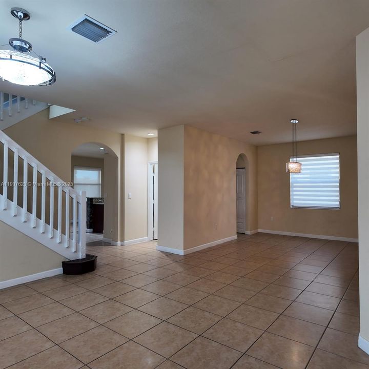 For Rent: $5,000 (5 beds, 4 baths, 2759 Square Feet)