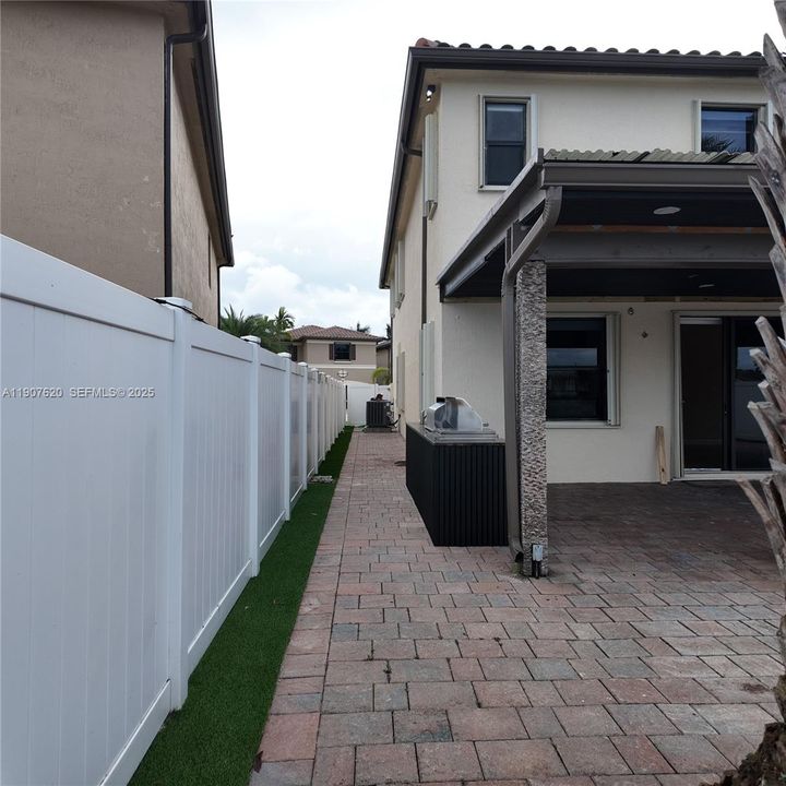 For Rent: $5,000 (5 beds, 4 baths, 2759 Square Feet)